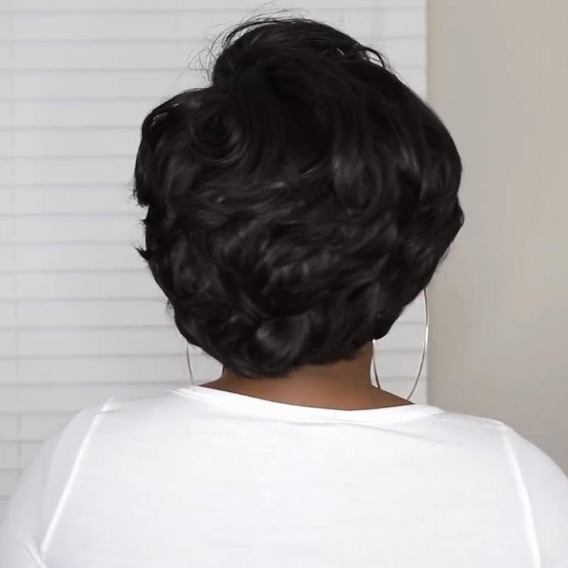 Black BOB wavy short wig